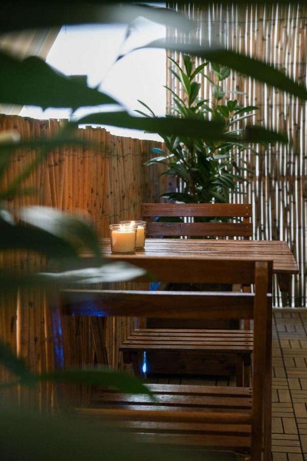 Quiet City Center Apt On A Pedestrian Street Atena Exterior foto