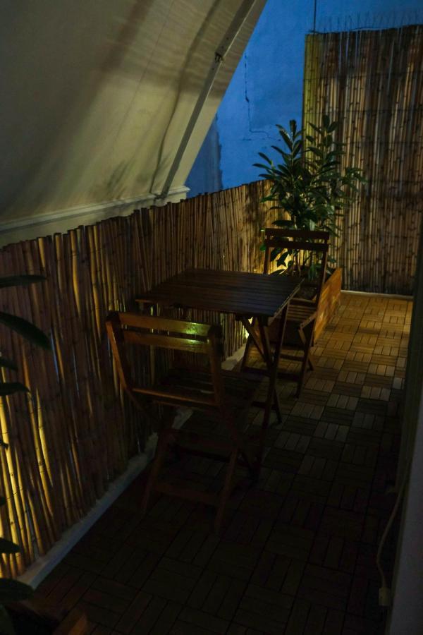 Quiet City Center Apt On A Pedestrian Street Atena Exterior foto