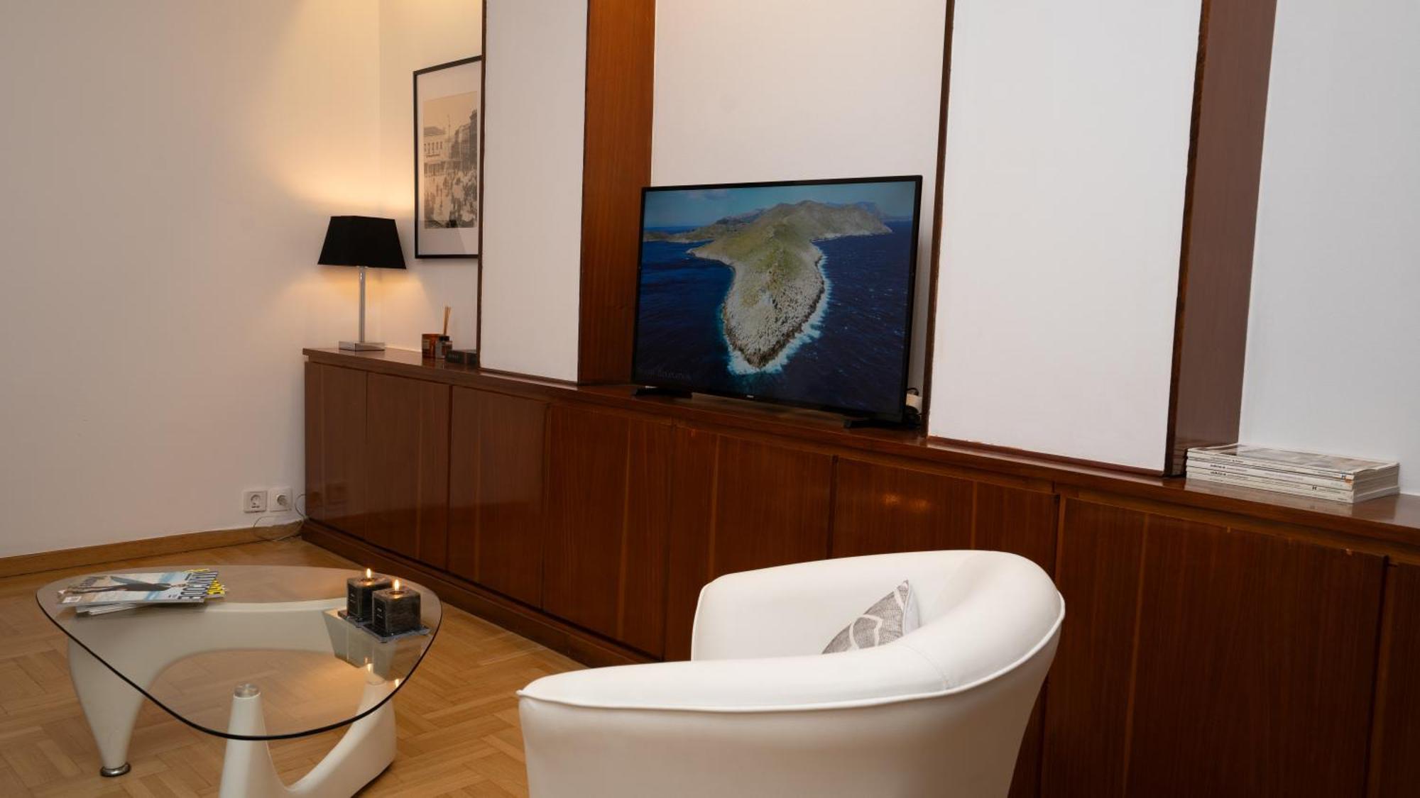 Quiet City Center Apt On A Pedestrian Street Atena Exterior foto